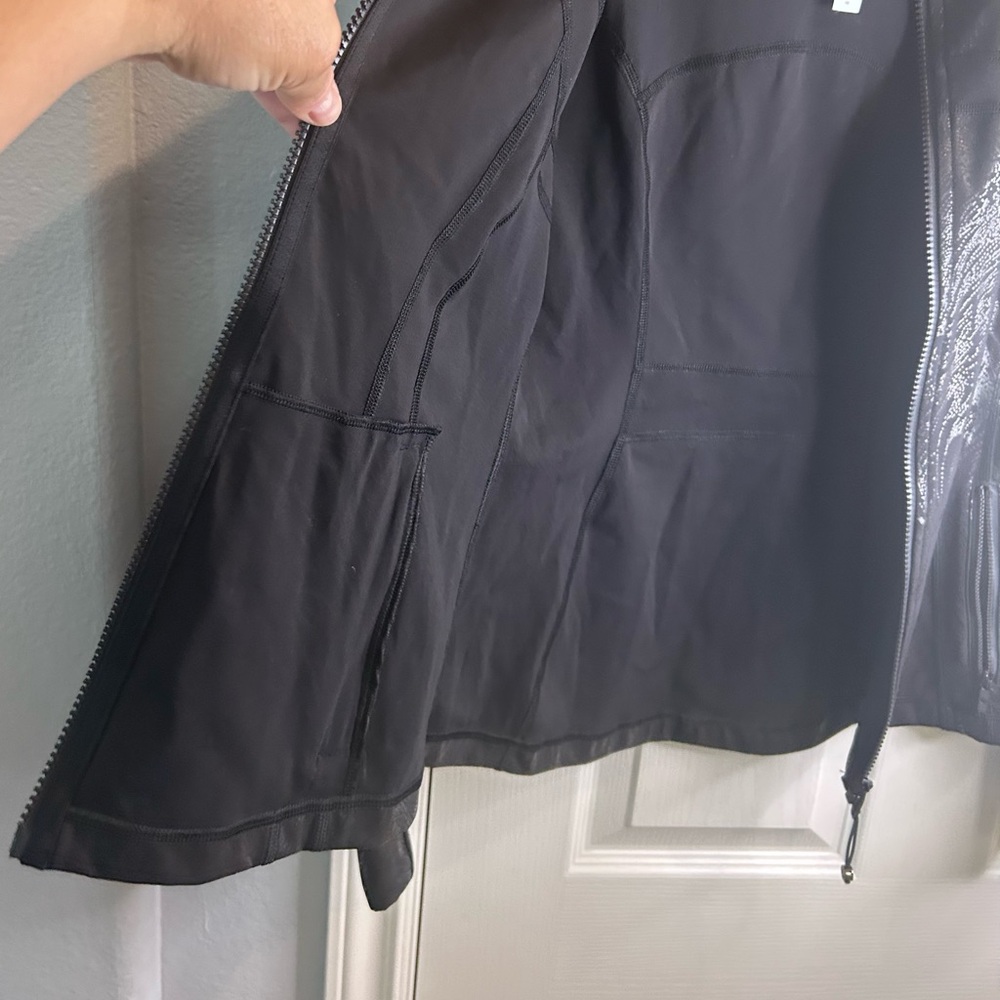 🖤”Lululemon” Black Jacket with Standing Collar and Tailored Fit w/ Pockets🖤 - Picture 12 of 17